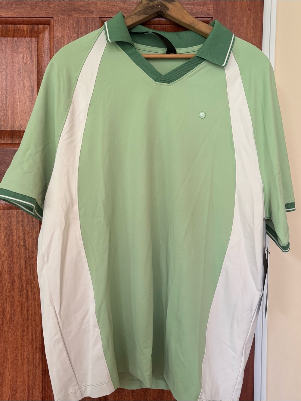 Lululemon UV Protective Relaxed Fit Golf Shirt Men’s Large NWT!